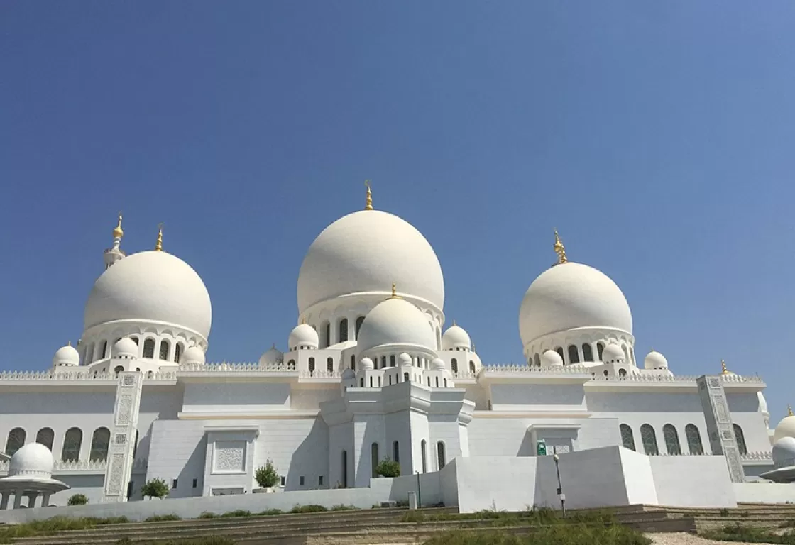 جامع الشيخ زايد تحفة معمارية وثالث أكبر مسجد في العالم