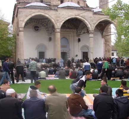 الإسلام في البلقان... انبعاثٌ في سياق الأزمة يلتقي بمساعي التوسع التركي