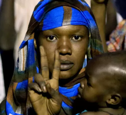 بعد الاختطاف القسري والعنف الجنسي... انتشار أسواق لبيع النساء والفتيات في السودان
