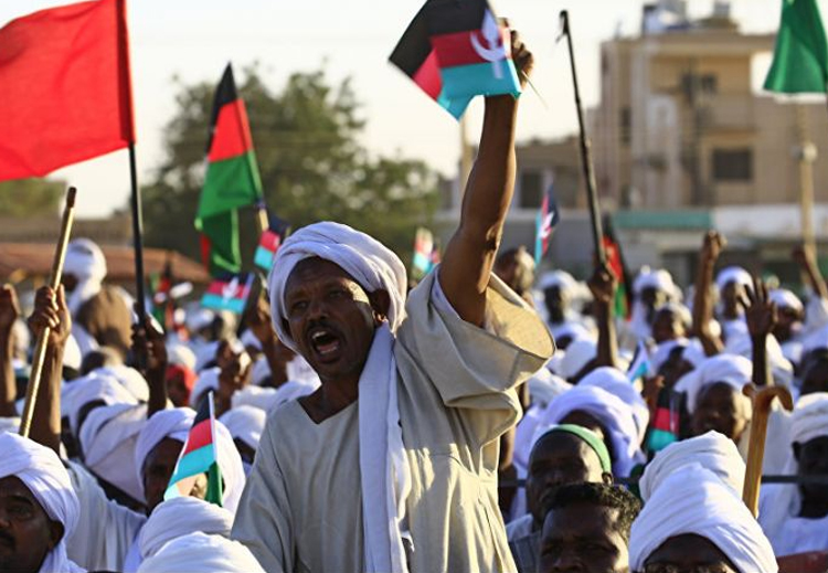 وجوه وأجنحة الإخوان الـ "عشرة" في السودان