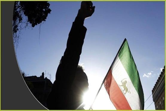 إيران والخروج من "الثورة الدينية"