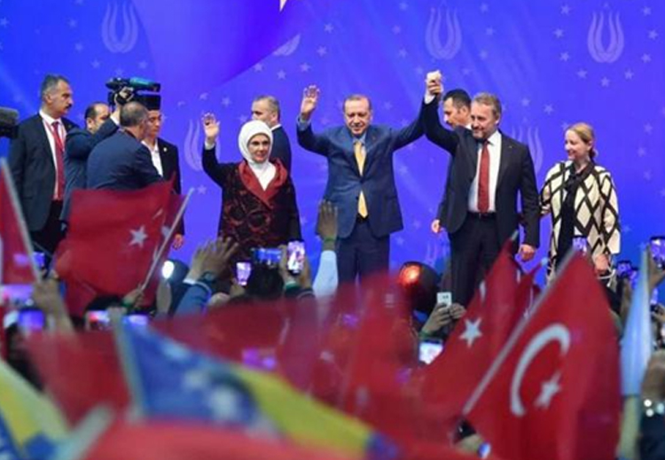 حملات انتخابية في دول البلقان وضغط سياسي واقتصادي وثقافي دون خدمات حقيقية