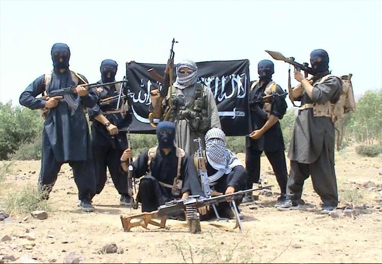 تأكّدت الاستخبارات السوفييتية والأمريكية من وجود صلات تربط المتمرّدين الشيشان بالقاعدة