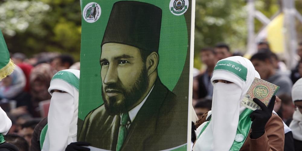 المرأة كما تصوّرها حسن البنا: مكانها المنزل ووظيفتها الإنجاب