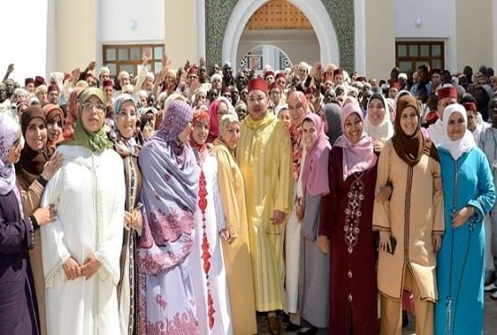 "المرشدات الدينيات" في المغرب: هكذا تُحارب الأفكار المتطرفة بين الشباب