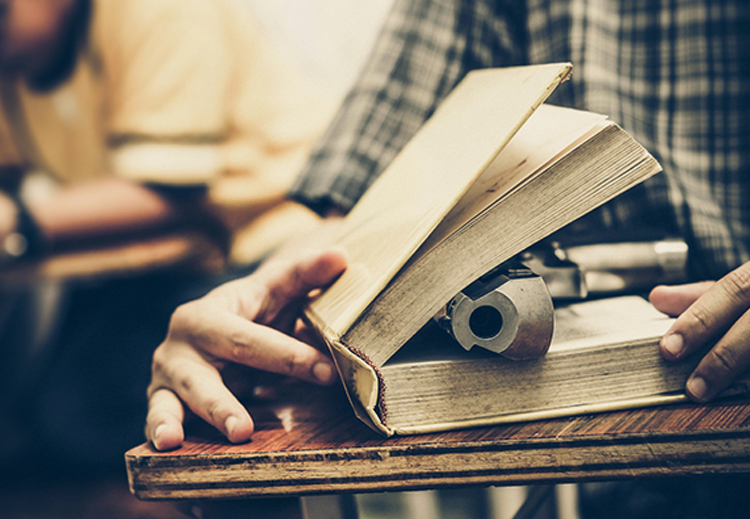 كيف تعاملت الجماعات الدينية مع فكرة الانقلابات العسكرية؟