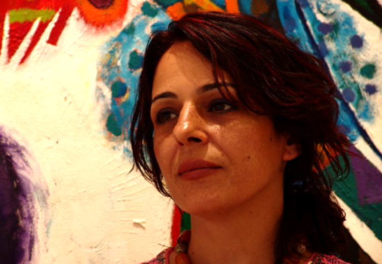 الفنانة العراقية الهولندية إيمان علي