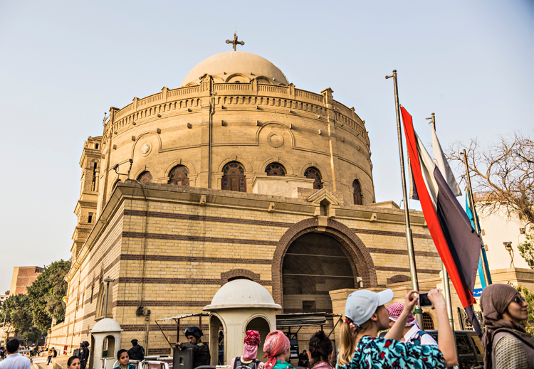 "دماء راهب".. قيامة العنف والدم