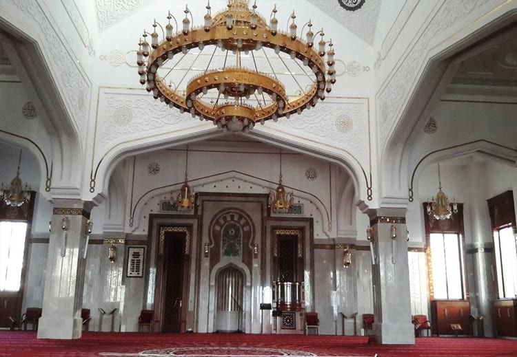 عماد حمتو:الإسراف في زخرفة المساجد صفة مذمومة نهى الإسلام عنها