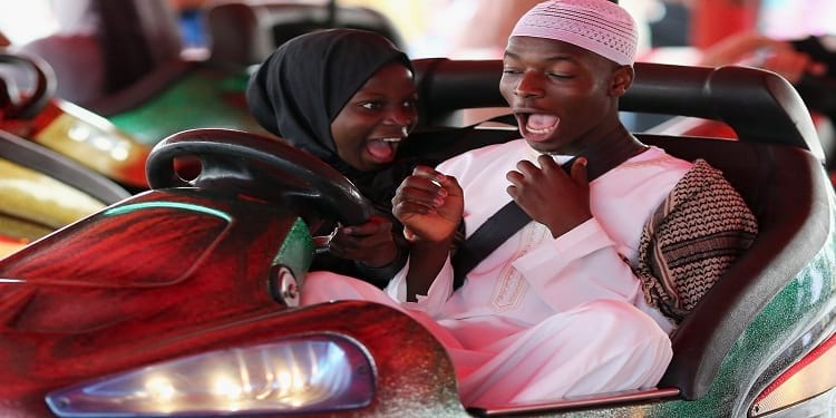 زوار في مدينة ملاهي في لندن خلال احتفال العيد ، يوليو 2014