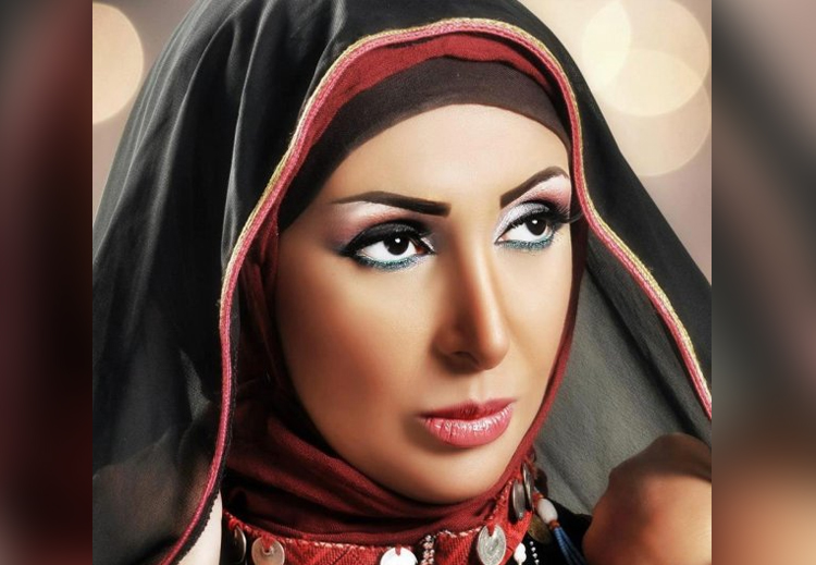 اتخذت شاهيناز قرار ارتداء الحجاب في آذار عام 2008