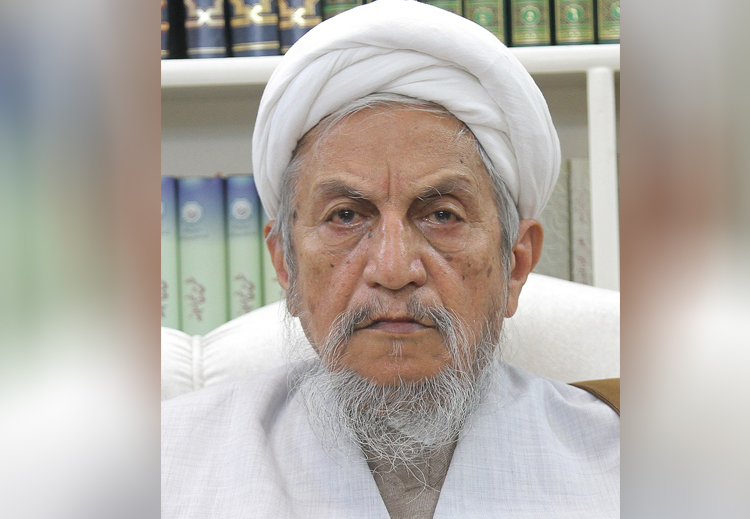 يعد يوسف صانعي واحداً من الناطقين باسم لزوم الديمقراطية في إيران