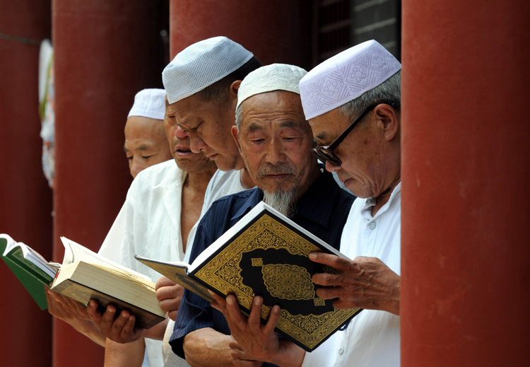 مسلمو الصين: رموز على الشاشة أرقام في المعسكرات
