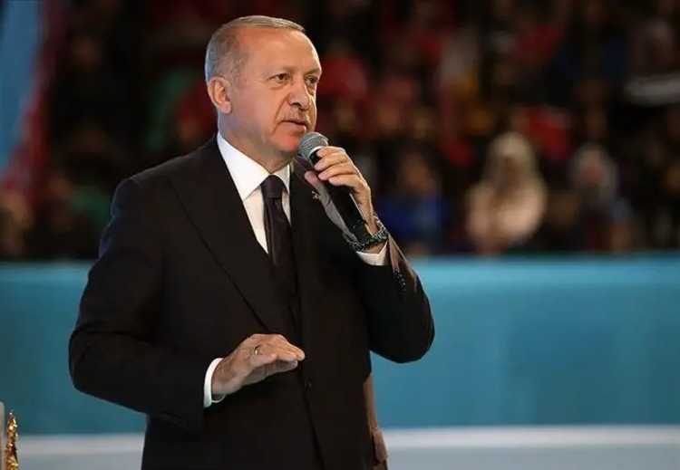إن جاءك الطوفان.. رجال أردوغان يتبادلون الاتهامات بالفساد