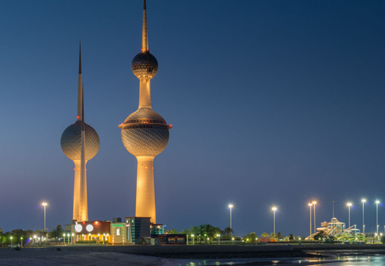  وصول العشرات من مولّدات الكهرباء المقدمة من الكويت