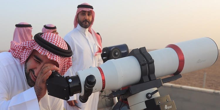 هل تنهي التطورات العلمية الجدل حول رؤية هلال رمضان؟