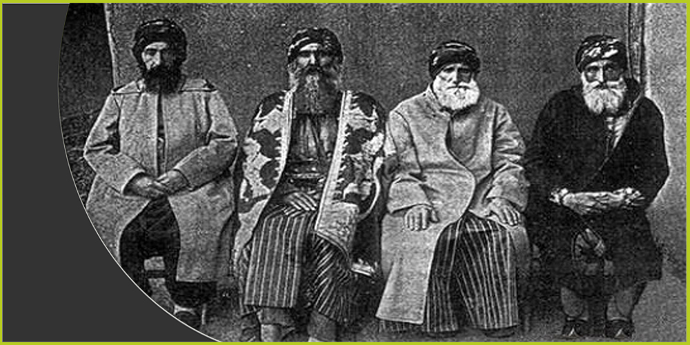 سعيد بيران (الثاني من اليمين).. قائد ثورة "الخلافة" العام 1925
