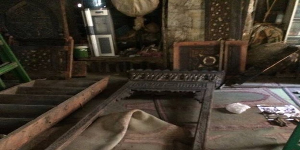 يقول معارضون للقرار إنه يفتقد إلى الشفافية ولا يأخذ في الاعتبار رأي الخبراء المعارضين داخل الوزارة نفسها