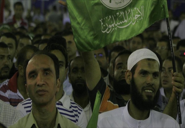 الإخوان.. من عفو السادات إلى الهرولة لتسييس الحج