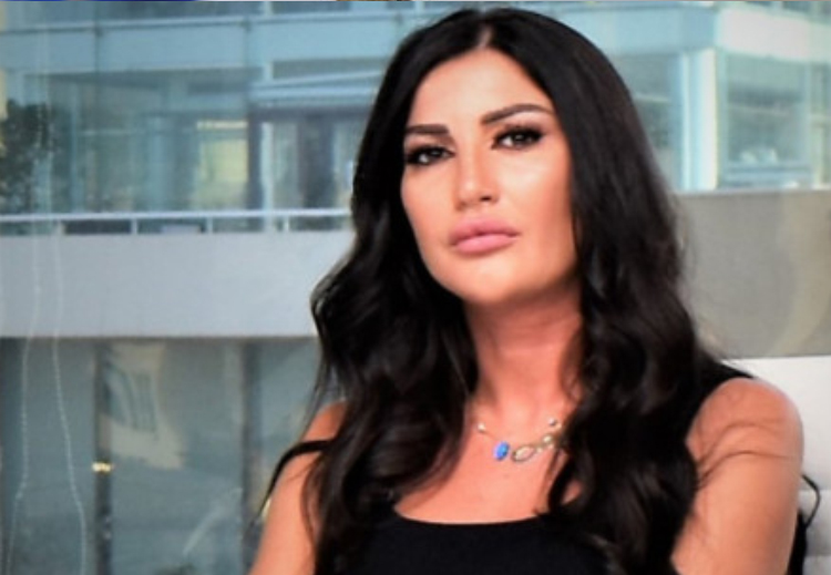 بالفيديو.. راقصة المظاهرة اللبنانية التي ضربت.. بماذا ردت على ضربها؟