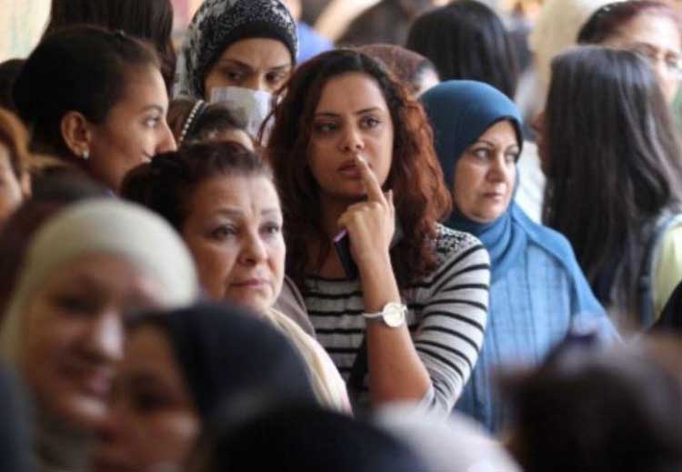 احتجاجات شبابية بعد تراجع الزواج في مصر: "خليها تعنّس"