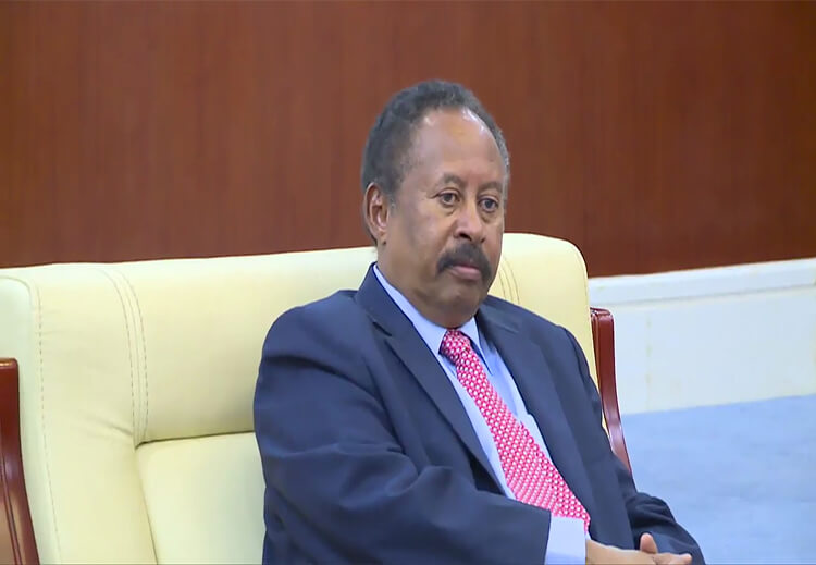 حمدوك.. هل ينجح في رفع السودان عن قائمة الإرهاب؟