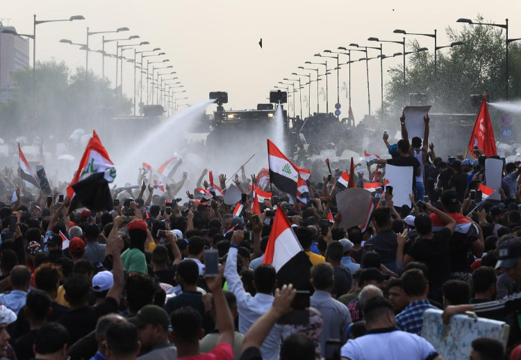 العراق على صفيح احتجاجي ساخن ضد الفساد والنفوذ الإيراني