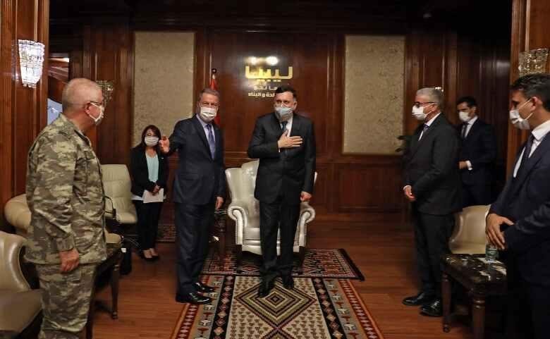 السرّاج مستقبلاً وزير الدفاع التركيّ في طرابلس