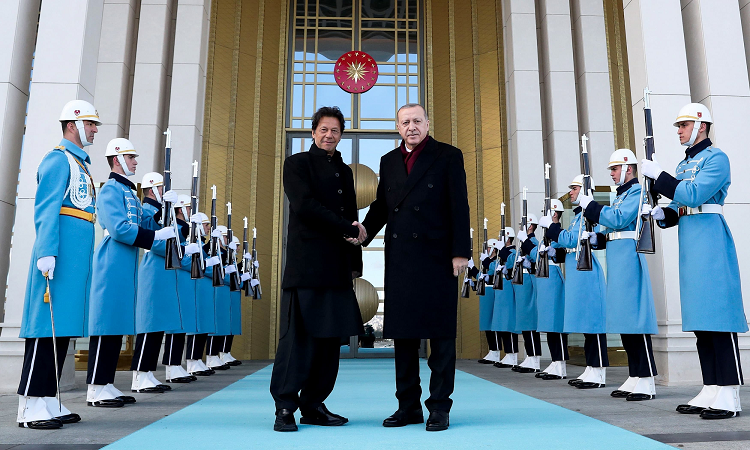 أردوغان وعمران خان