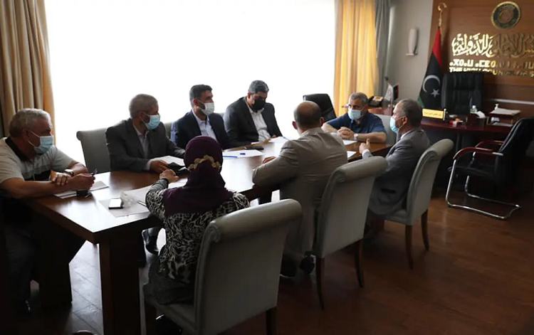 الإخواني خالد المشري مترأساً اجتماع لجنة إعداد مقترحات القوانين الانتخابية