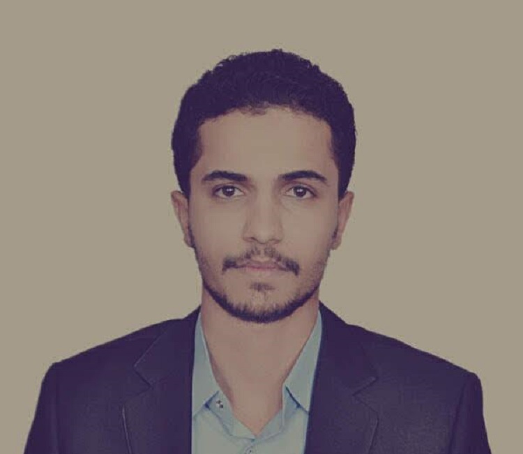 الكاتب الصحفي اليمني عبدالعزيز العامر