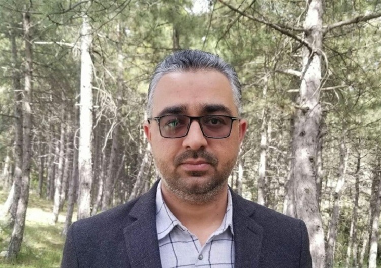 المحلل السياسي الإيراني حبيب الله سربازي
