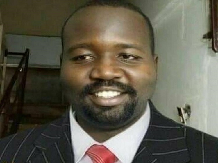 الخبير السوداني الباحث محمد تورشين يرجح حدوث ترتيبات ستجري لاحقاً، تفرضها شروط العملية السياسية، فضلاً عمّا يتصل بالمصالح الإقليمية التي تعدّ القوى الخارجية طرفاً مباشراً ورئيساً فيها.
