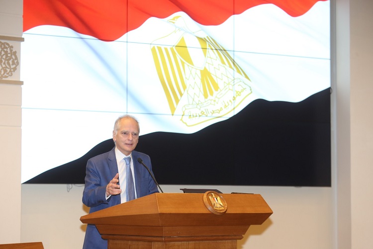 سفير اليونان في مصر متحدثاً في المؤتمر