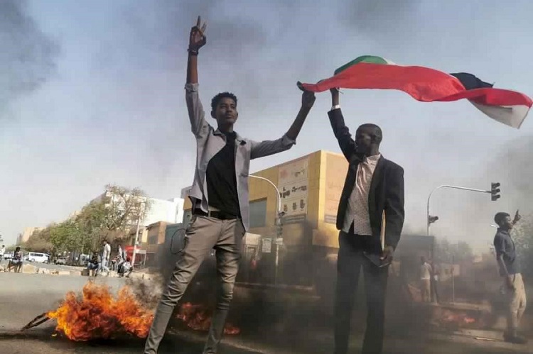 كانت الاشتباكات القبلية قد اندلعت في مدينة بورتسودان، عاصمة الولاية، الأحد الماضي
