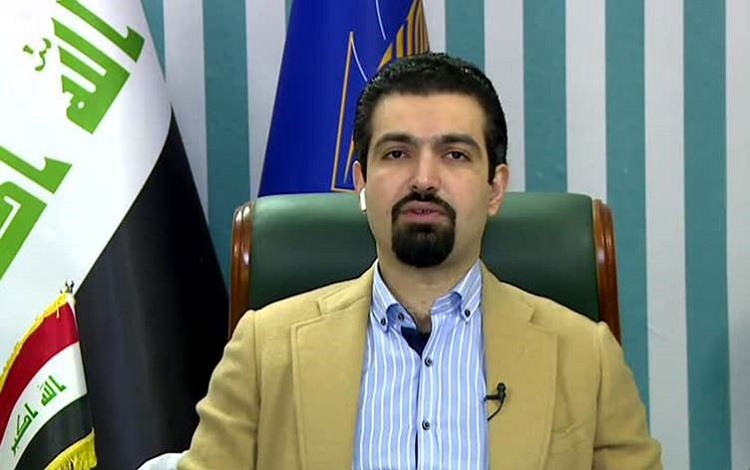 عضو تيار الحكمة محمد حسام الحسيني: زعيم التيار الصدري حالياً ليس داخل الإطار وليس خارج الإطار، وهذه هي مشكلة البيت الشيعي لأنهُ غير موحد