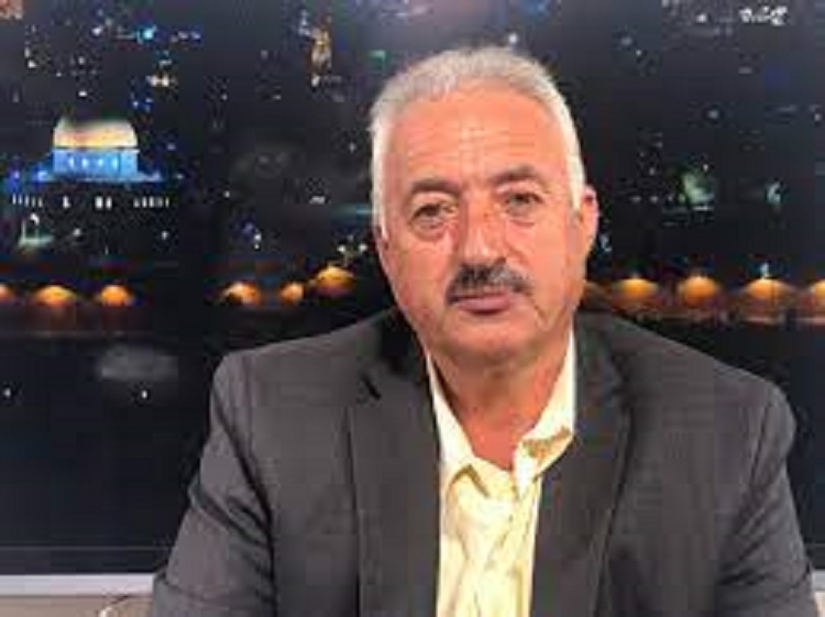 يرى المختص بشؤون الاستيطان، فخري أبو دياب؛ أنّ حكومة نفتالي بينيت تهدف من خلال المصادقة على مشروع استيطاني جديد بالضفة الغربية، إلى تقويض كافة فرص تحقيق السلام