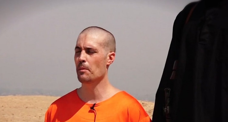 طالب تنظيم داعش سابقاً بالإفراج عن "عافية صديقي" مقابل إطلاق سراح الصحفي الأمريكي، جيمس فولي، الذي قتله التنظيم فيما بعد