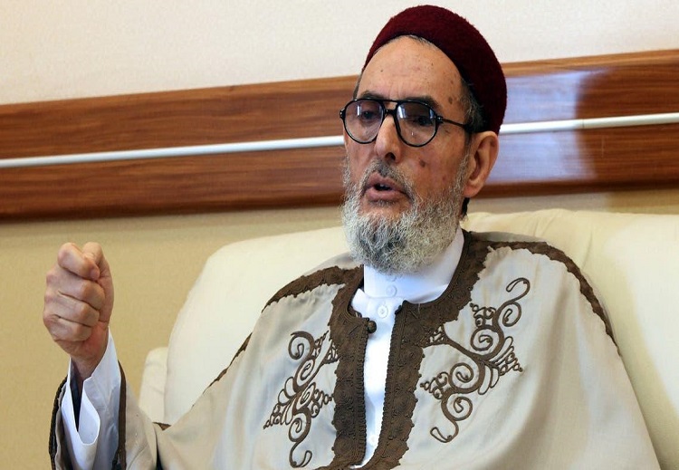 (المفتى الإخواني السابق، الصادق الغرياني، دعا الميليشيات لمنع تنظيم الانتخابات)