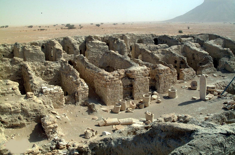 مثال على الأبنية السكنية في قرية الفاو