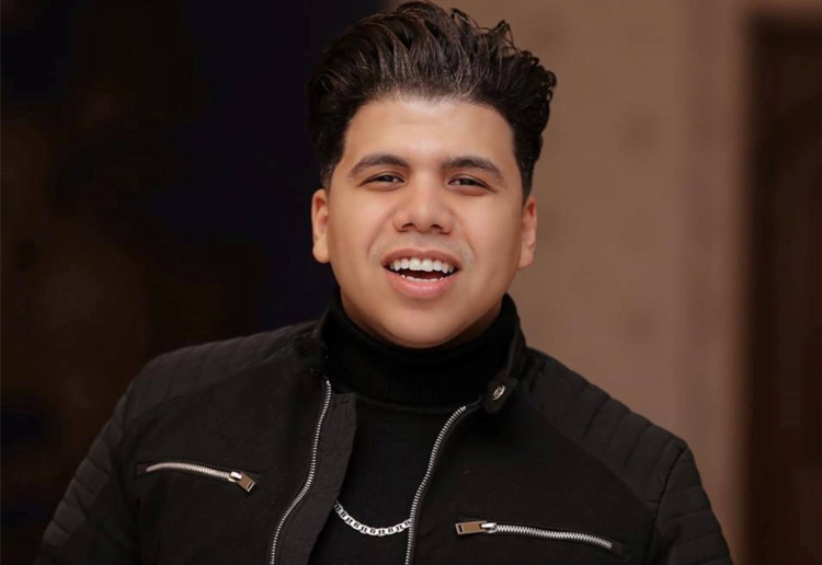 علق كمال موضحاً أن الفيديو قديم منذ عام ونصف وأنه كان في حفل خاص