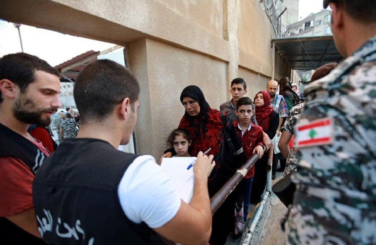 يعمل لبنان منذ شهور على إعداد قاعدة بيانات للّاجئين السوريين المقيمين في أراضيه تمهيداً لإعادتهم إلى سوريا