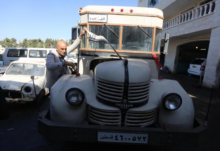 رفض سلطة ترخيص المركبات الفلسطينية ترخيصها وتأمينها المركبات