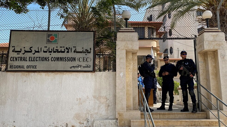 نزاع داخلي بين قيادات حركة فتح