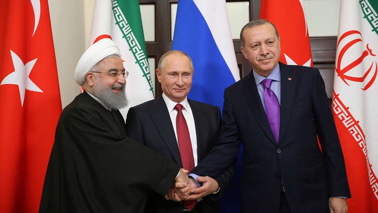 رغم أنّ سوريا قد أُلحق بها دمار هائل، إلا أنّها أصبحت كعكة شهية بالنسبة إلى كثير من المستثمرين والشركات ورجال الأعمال والدول