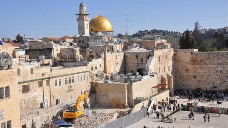 الهدف الإسرائيلي هو قطع آخر بوابة تربط المدينة المقدسة مع مدينة بيت لحم والخليل بالضفة الغربية