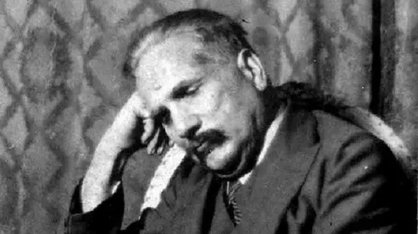 يتأسس الجهد المركزي للفيلسوف الهندي/ الباكستاني محمد إقبال على تعظيم الذات أو الواحدية