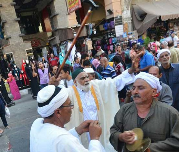 تفردت الحركة الصوفية في مصر بجمال وبساطة وقدرة على النفوذ إلى الناس