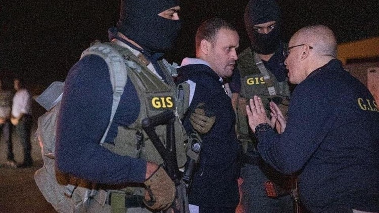 كان هناك خط اتصال دائم بين هشام عشماوي وعبد الحكيم بلحاج