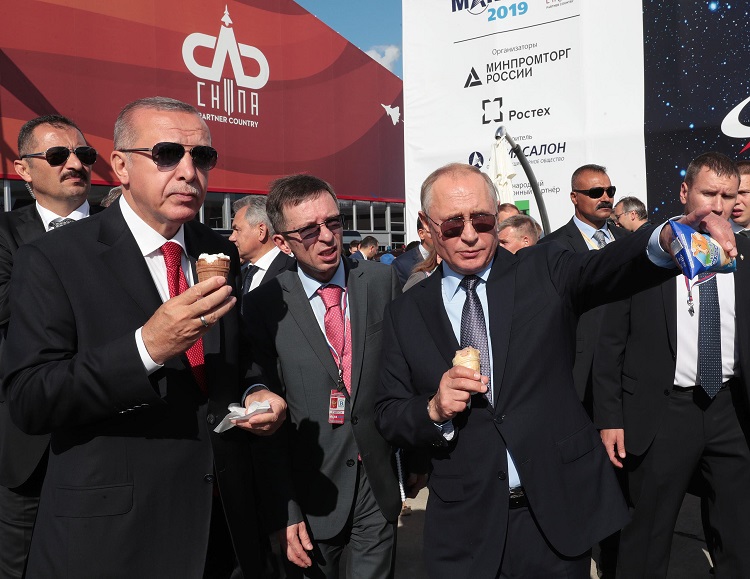 أردوغان أقلّ مهارة بكثير من بوتين في سوريا